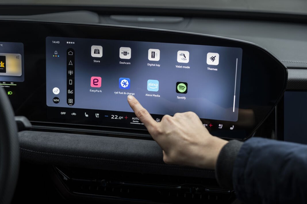 More convenient, faster, contactless: Audi integrates new apps for parking, charging, and fueling